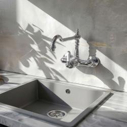 Nostalgijska kuhinjska pipa Hermitage R stenska pipa Krom 10.9021