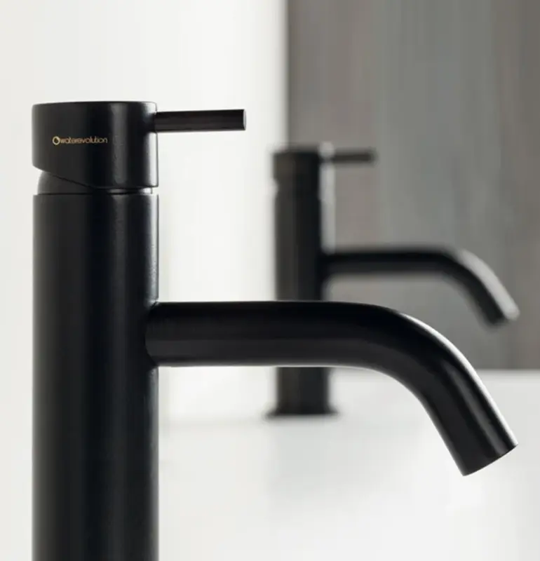 Waterevolution Flow umivalnik mat črna T110PR