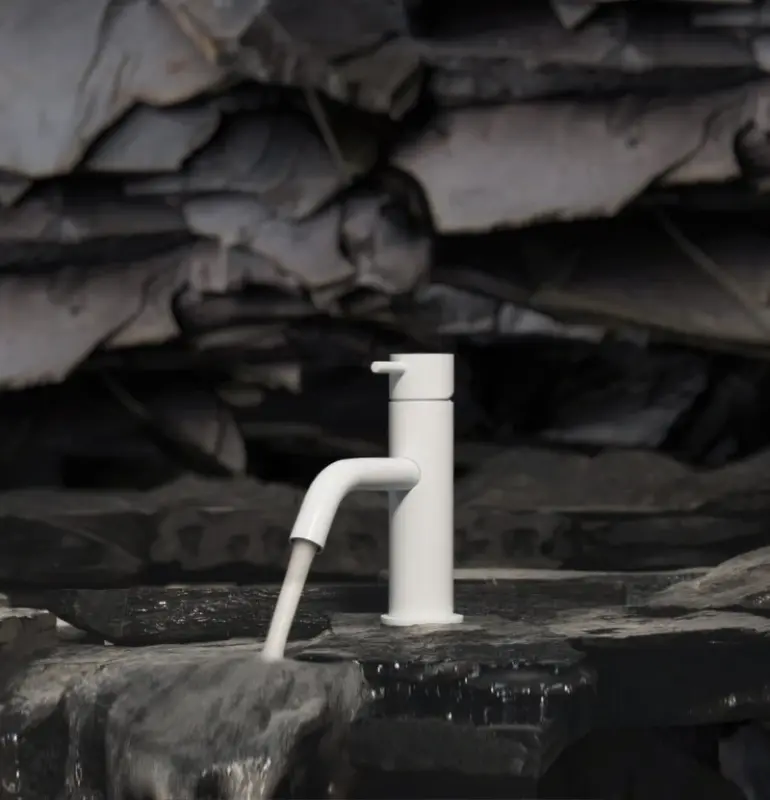 Waterevolution Flow umivalna baterija mat bela T110BR