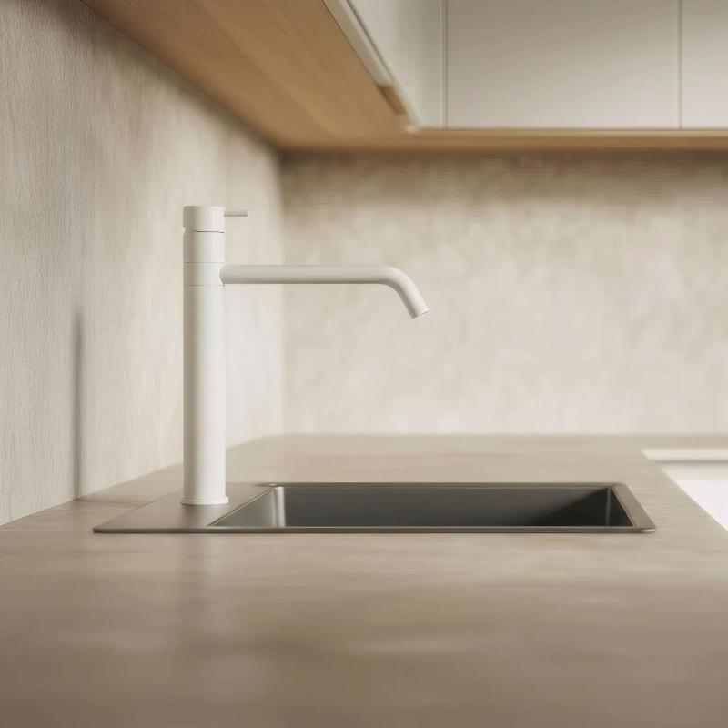 Waterevolution Flow kuhinjska pipa mat bela T150BR