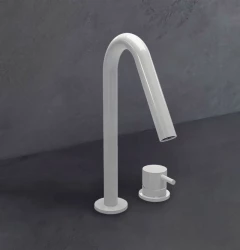 Waterevolution Flow 2-luknjasta umivalniška pipa mat bela z majhnim V 120mm izlivom T1121VBR
