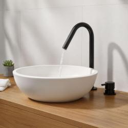 Waterevolution Flow 2-luknjasta umivalniška pipa mat črna z majhnim V 120mm izlivom T1121VPR