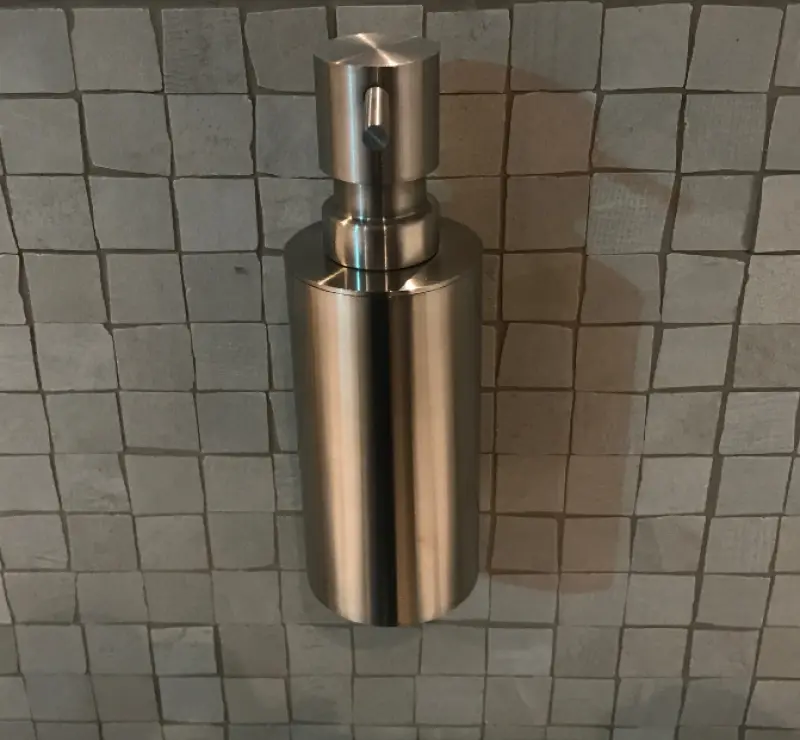 Waterevolution Deep viseča dozirka za milo iz nerjavečega jekla A226IE