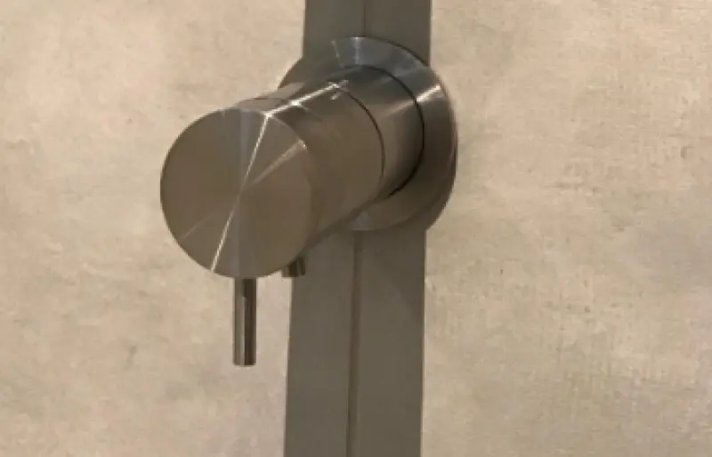 Waterevolution Flow vgradni termostat za tuš iz masivnega nerjavečega jekla z okroglim rozetom T142TBIE 1208816582