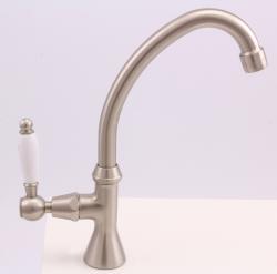 PB klassieke fonteinkraan met witte hendel koud water met hoge uitloop rvs 1208853702

PB klasična fontanska pipa z belo ročico hladne vode z visokim izlivom rja 1208853702