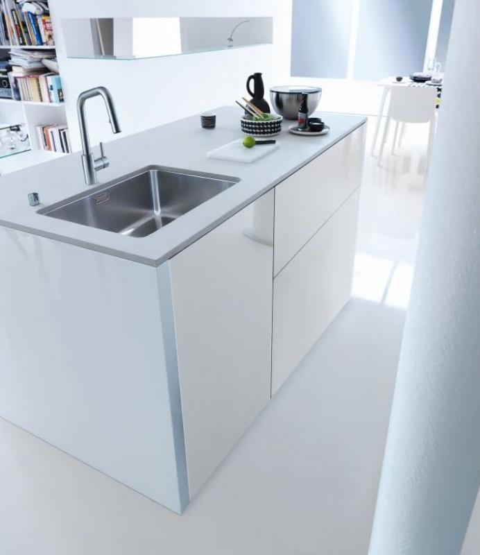 Franke Kuhinjska armatura Kubus s izvlečno ročno prho nerjaveče jeklo 115.0529.207