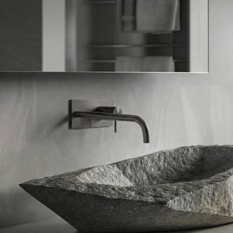 Waterevolution Flow vgrajena umivalniška pipa z zaščitno ploščo PVD Gun Metal z izlivom 25cm T1161GME-25