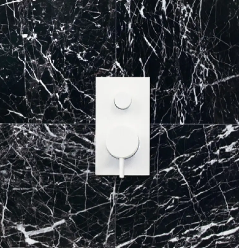 Waterevolution Flow inbouw douchethermostaat met 2 uitgangen mat wit T132TBBBR met TEC box

in het Sloveens is:

Waterevolution Flow vgrajeni tuš termostat z 2 izhodi mat bela T132TBBBR z TEC