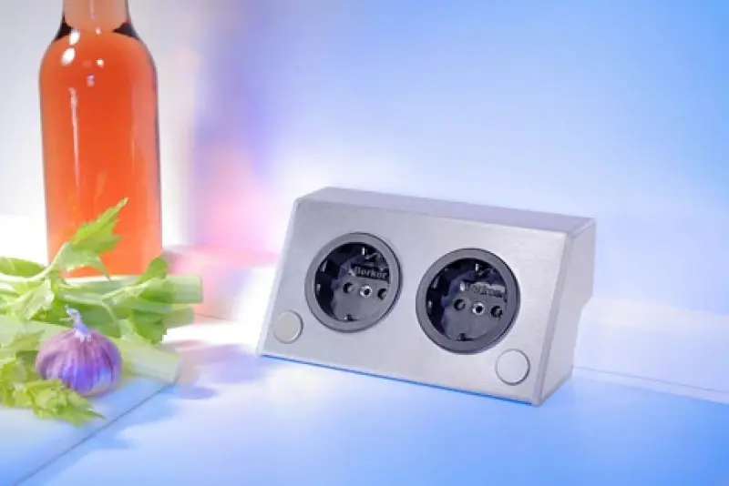 Stekkerdoos met 2 geaarde stopcontacten en USB-oplader ST3900/A