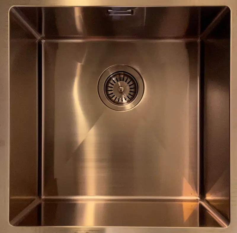 Ausmann Mosel RVS pomivalno korito bakrene barve PVD Copper 40x40 za vgradnjo pod pult, na ravni pulta in nad pultom 080969