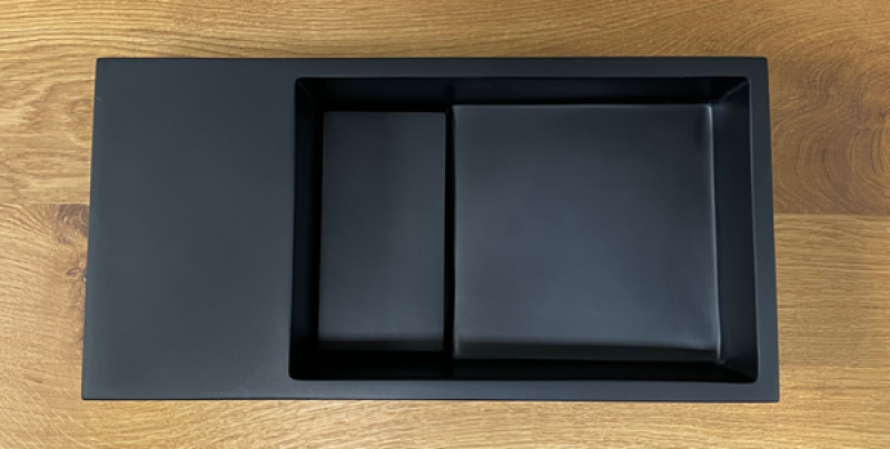 Solid-S Fontana iz kompozitnega materiala, Š36 x G18 x V10 cm, mat črna, s pokrovom 1208953168