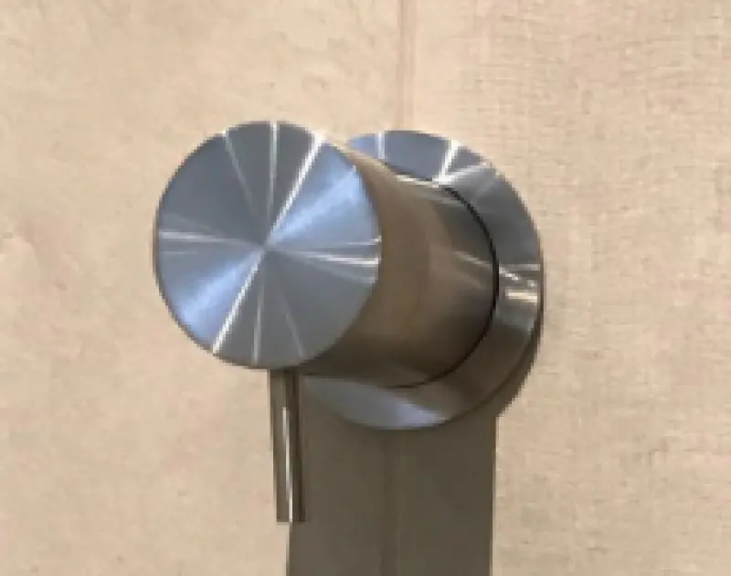 Waterevolution Flow vgrajena 2-smerna preklopka brušena medenina z okroglim rozeto T1482RLE