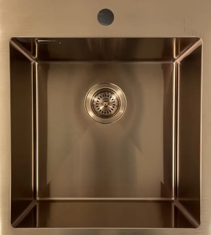 Ausmann Weser velika nerjaveča jeklena pomivalna korito barve bakra PVD Copper 79x51 s odprtino za pipo podgradnja, ravna vgradnja in nadgradnja 080952