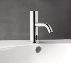 Waterevolution Flow elektronska umivalniška pipa z infrardečo tehnologijo na 230 volt krom T110EE01