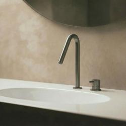 Waterevolution Flow 2-luknjasta umivalna baterija PVD Gun Metal z majhnim V 120 mm izlivom T1121VGME