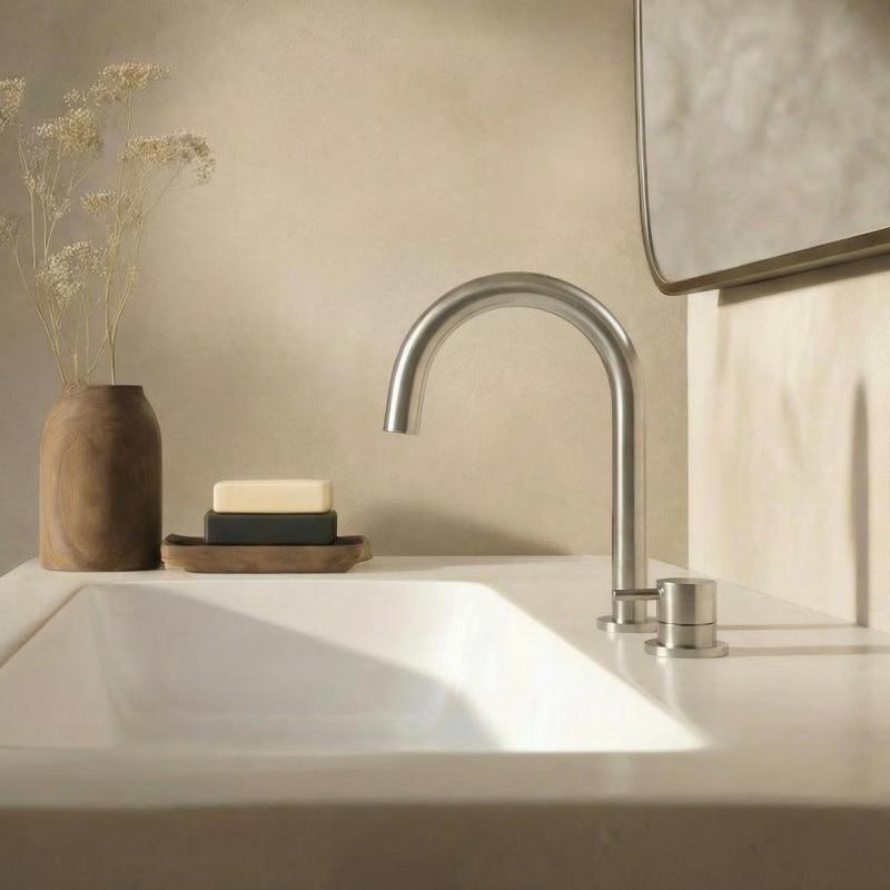 Waterevolution Flow 2-luknjasta umivalniška pipa v celoti iz nerjavečega jekla z nizkim U 200mm izlivom T1121UIE