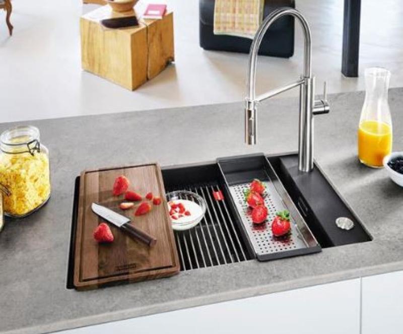 Franke Kubus 2.0 Orehova deska za rezanje za granitno pomivalno korito 230x442mm 112.0654.748