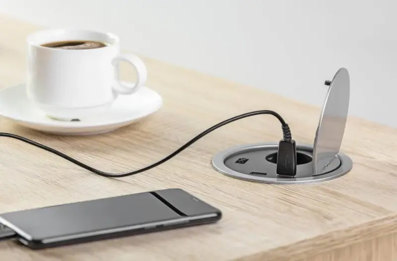 Indux Cover vgradna pena z srebrno kuhinjsko vtičnico v delovni plošči z 2 USB priključkoma 1208957399