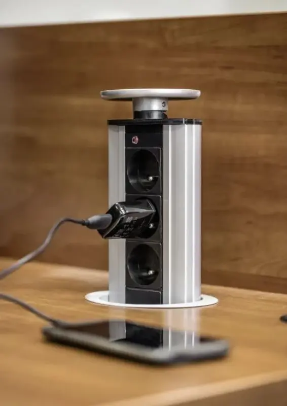 Indux Up & Down potopljiva srebrna kuhinjska vtičnica v delovni plošči s 3 vtičnicami 1208957410