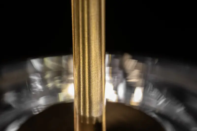 Decor Lime 332 mm visoka moderna viseča svetilka v jantarni barvi 7887