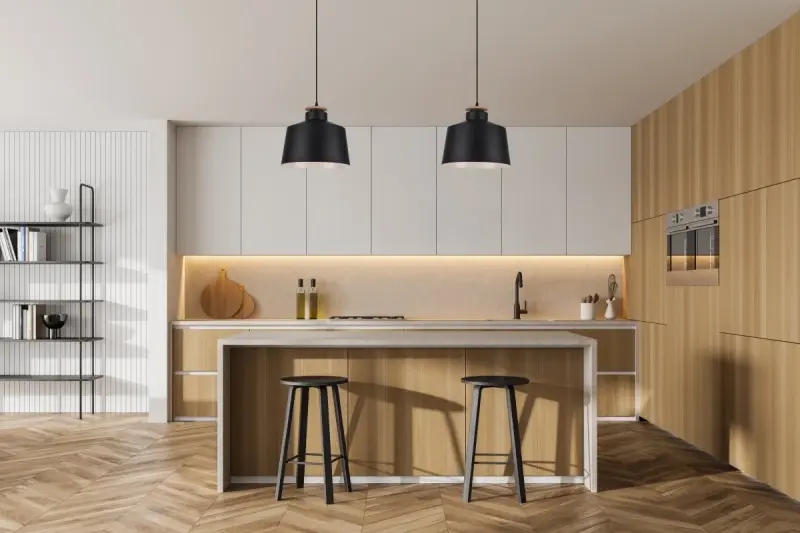 Decor Margus mat črna kovinska viseča svetilka z leseno dodatkom 2911