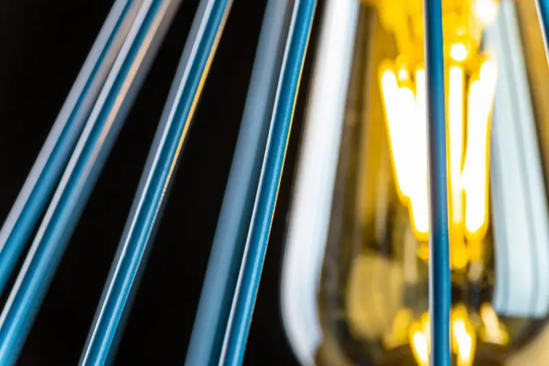 Sure! The translation of the given text into Slovenian is:

"Decor Tess modra kovinska stožčasta viseča svetilka 2578"