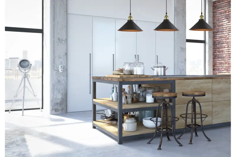 Decor Mani črno-zlata kovinska viseča svetilka premer 30 cm 4076