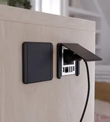 Indux Flip mat črna vgradna vtičnica z ozemljitvijo in 2x USB A, 1x RJ45 ter 1x HDMI priključkom 1208957917