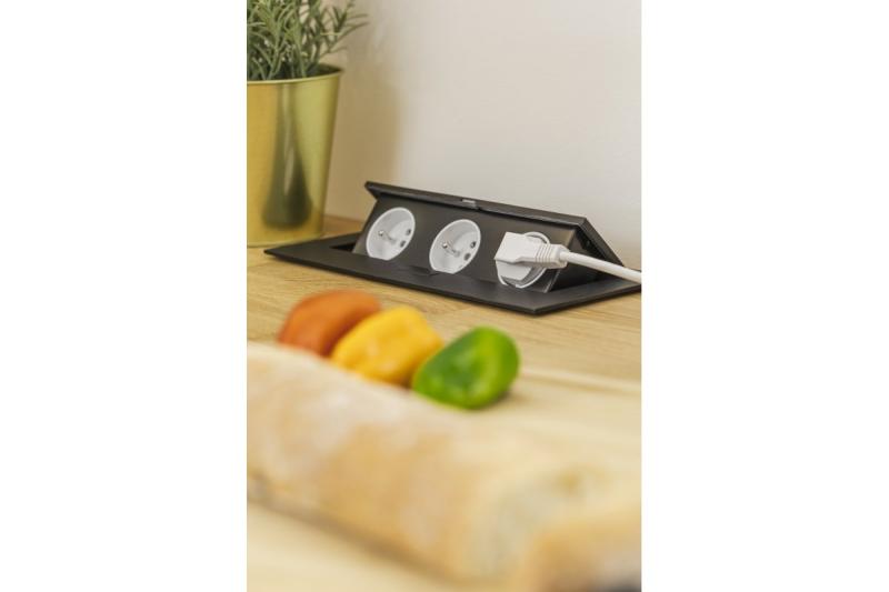 Pravokotna vgradna vtičnica 1208958682