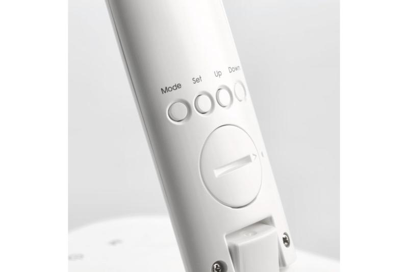 Decor Bnamizna svetilka LINEAR 7W 420lm AC220-240V 3-CCT 5-stopenjsko zatemnjevanje PF>0.5 RA>80 bela. 1208962500