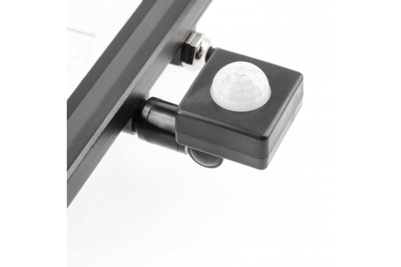 LED reflektor iNEXT s senzorjem gibanja 30 W 2400 lm, PF>0,9, RA>80, IP65, 120°, 6400 K, črno ohišje 1208962860