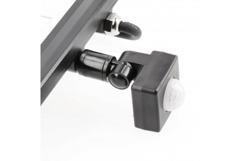 LED reflektor iNEXT s senzorjem gibanja 30 W 2400 lm, PF>0,9, RA>80, IP65, 120°, 6400 K, črno ohišje 1208962860