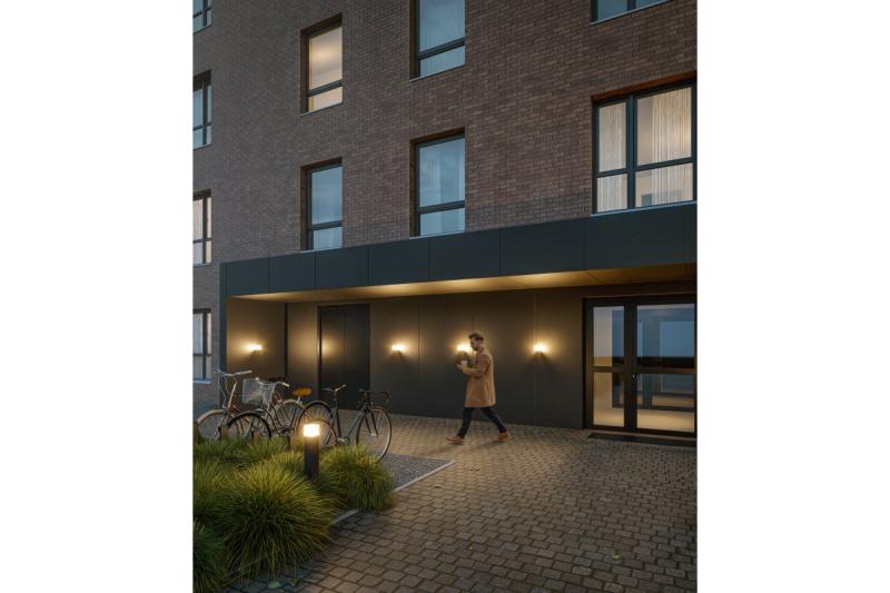 Decor Tuinarmatuur LARGO-AU E27 MAX.15W IP44 AC220-240V 50-60Hz stenska svetilka z ravnim zgornjim delom v grafitni barvi. 1208963916