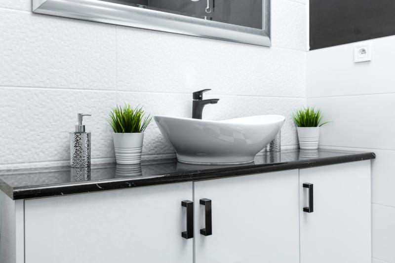 Aluminijasti ročaj ARES C=320mm črna 1208965478