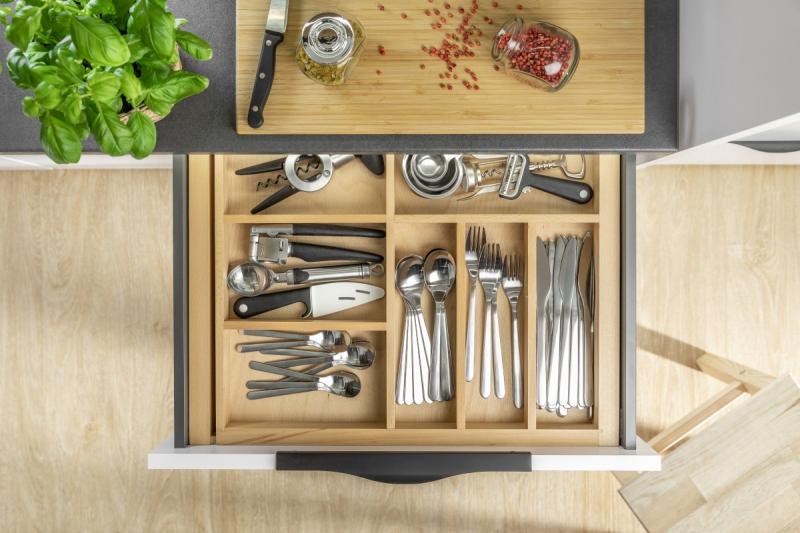 Aluminijasti ročaj PICADO C=320/396/18mm krom 1208965640