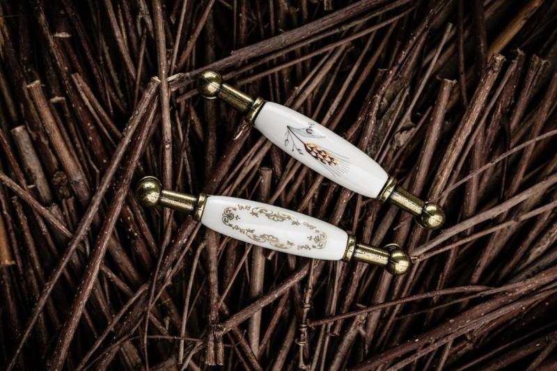 Porcelanski ročaj 728B C=96mm antikna medenina X-zlati okras 1208965697