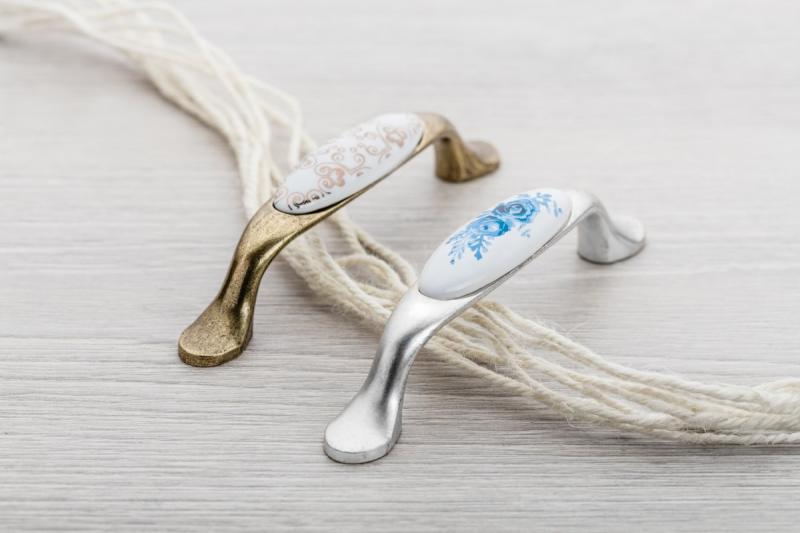 Porcelanska ročica 728-P C=96mm antikna medenina C-Orient Gold 1208965702