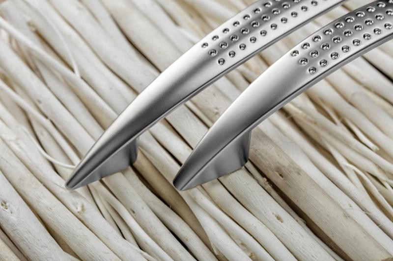 Ročaj Zamak 05 C=96mm aluminij 1208965727