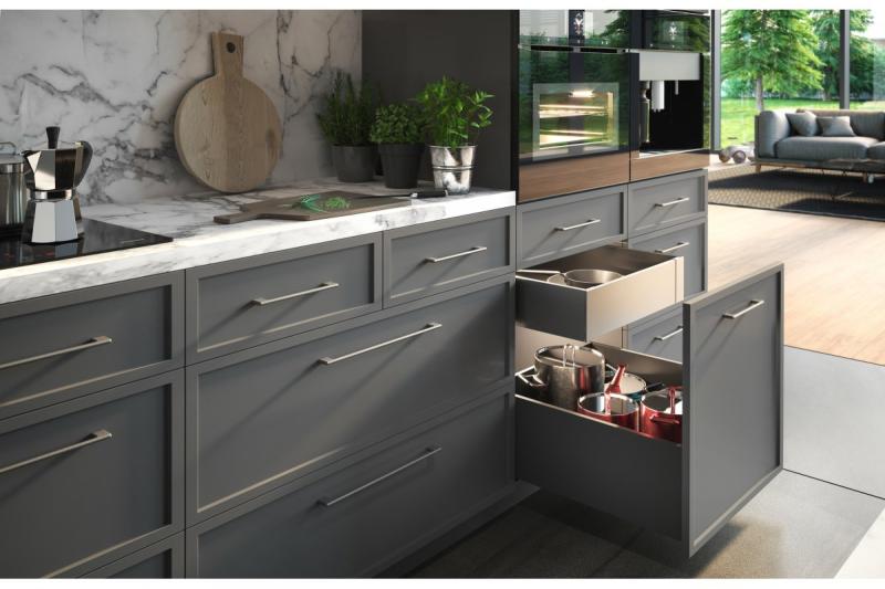 Zamak ročaj CAPRI, C= 320 mm, nerjaveče jeklo 1208965961