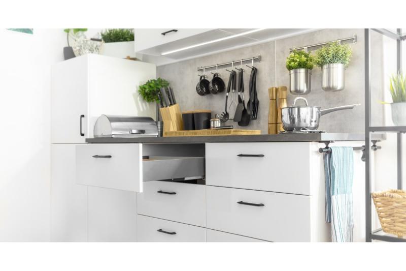 Ročaj Zamak MILANO C=128 mm črna mat 1208966111