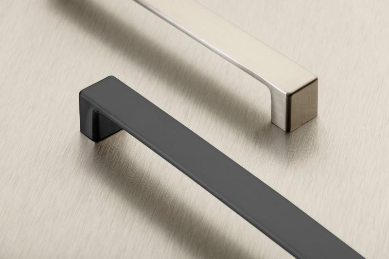 Ročaj Zamak MODENA, C= 160 mm, mat črna 1208966123