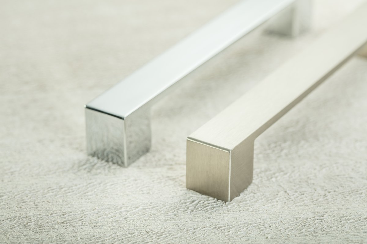 Ročaj Zamak MODENA, C= 192 mm, inox 1208966126