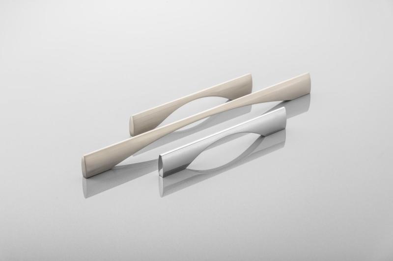 Zamak ročaj PRATO C=160 mm brušeno jeklo 1208966185