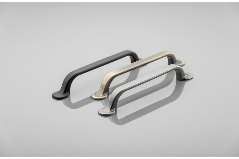 Ročaj Zamak RETRIS C = 128 mm, antično srebro 1208966192