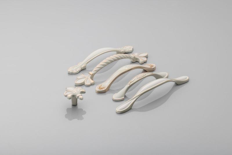 Ročaj Zamak ROYAL C=96mm jantar/zlato 1208966198