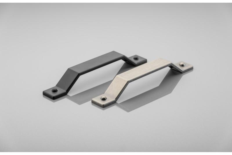 Ročaj Zamak STEP C = 160 mm, antično srebro 1208966204