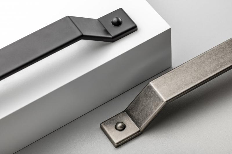 Ročaj Zamak STEP C = 160 mm črna mat 1208966205