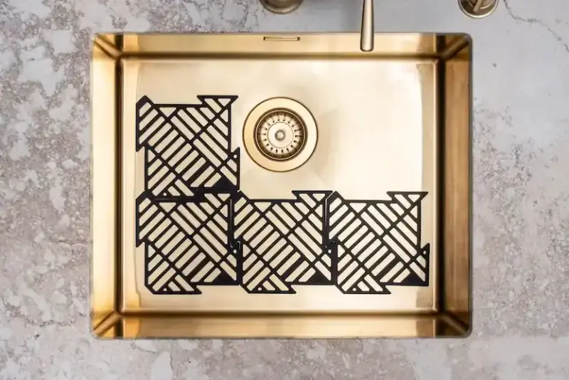 Magisso Happy Sink Puzzel črni zaščitnik za dno, 4 kosi za pomivalno korito, črna barva, 32,5 x 32,5 cm, 1208967385