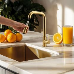 Pure.Sink Elite Steel Crystal-S kuhinjska pipa PVD brušeno zlato z izvlečno izlivno cevjo PS8050-60