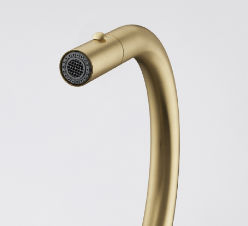 Franke Mythos Masterpiece kuhinjska pipa zlata z J-izlivom in izvlečno pršno glavo - 115.0711.558